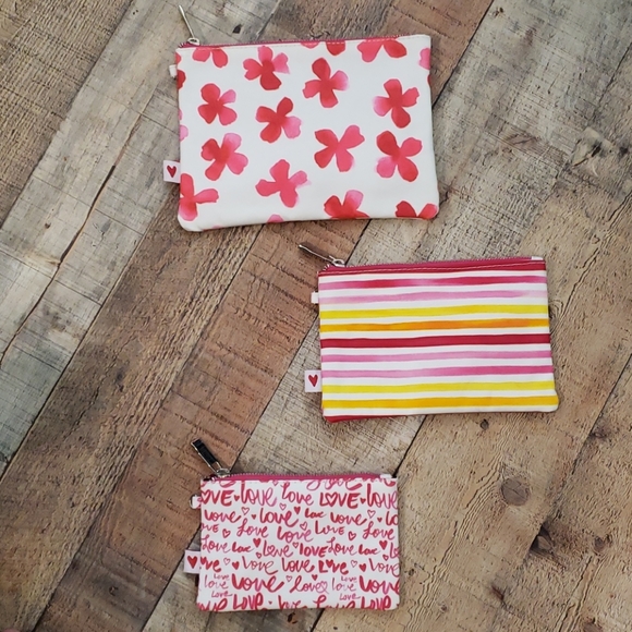 3 NWOT  Bella J Cosmetic bags - Picture 3 of 6